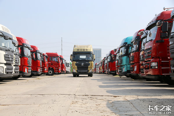 和卡友共克難關&nbsp;陜汽重卡也可延期還款