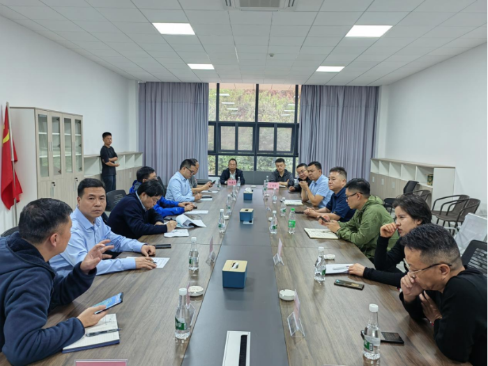 貴州省物流行業協會、貴州省外經貿企業協會、貴州現代物流產業集團赴廣西、云南開展商貿物流專題調研989