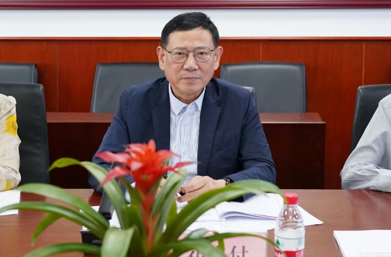 崔忠付主持《汽車零部件物流 塑料周轉箱尺寸系列及技術要求》國家標準預審會